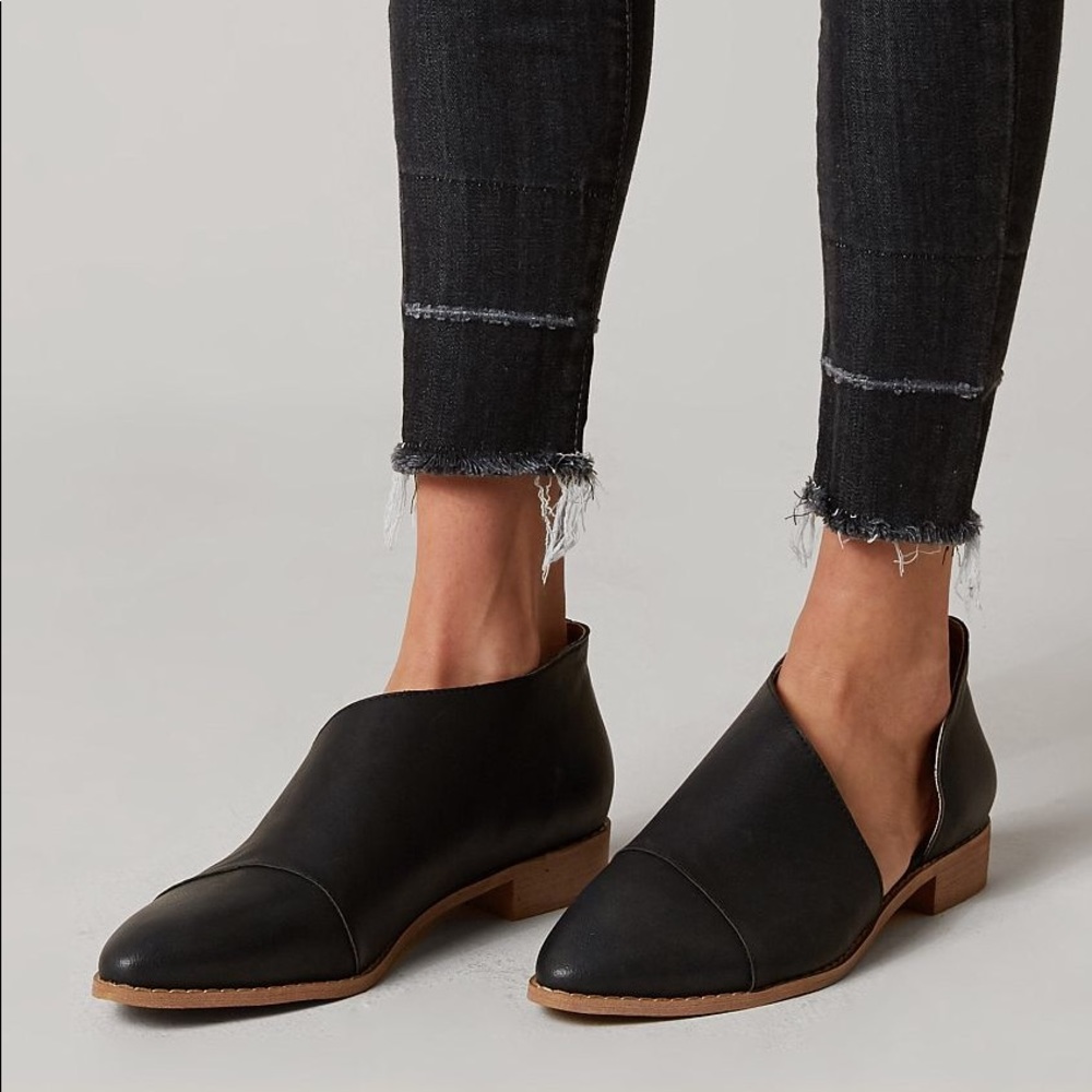 Freya Leather Shoe by MI.IM